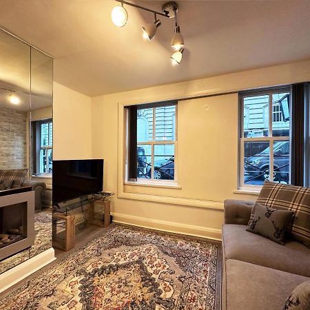 Chic Apartment In Mayfair ลอนดอน ภายนอก รูปภาพ