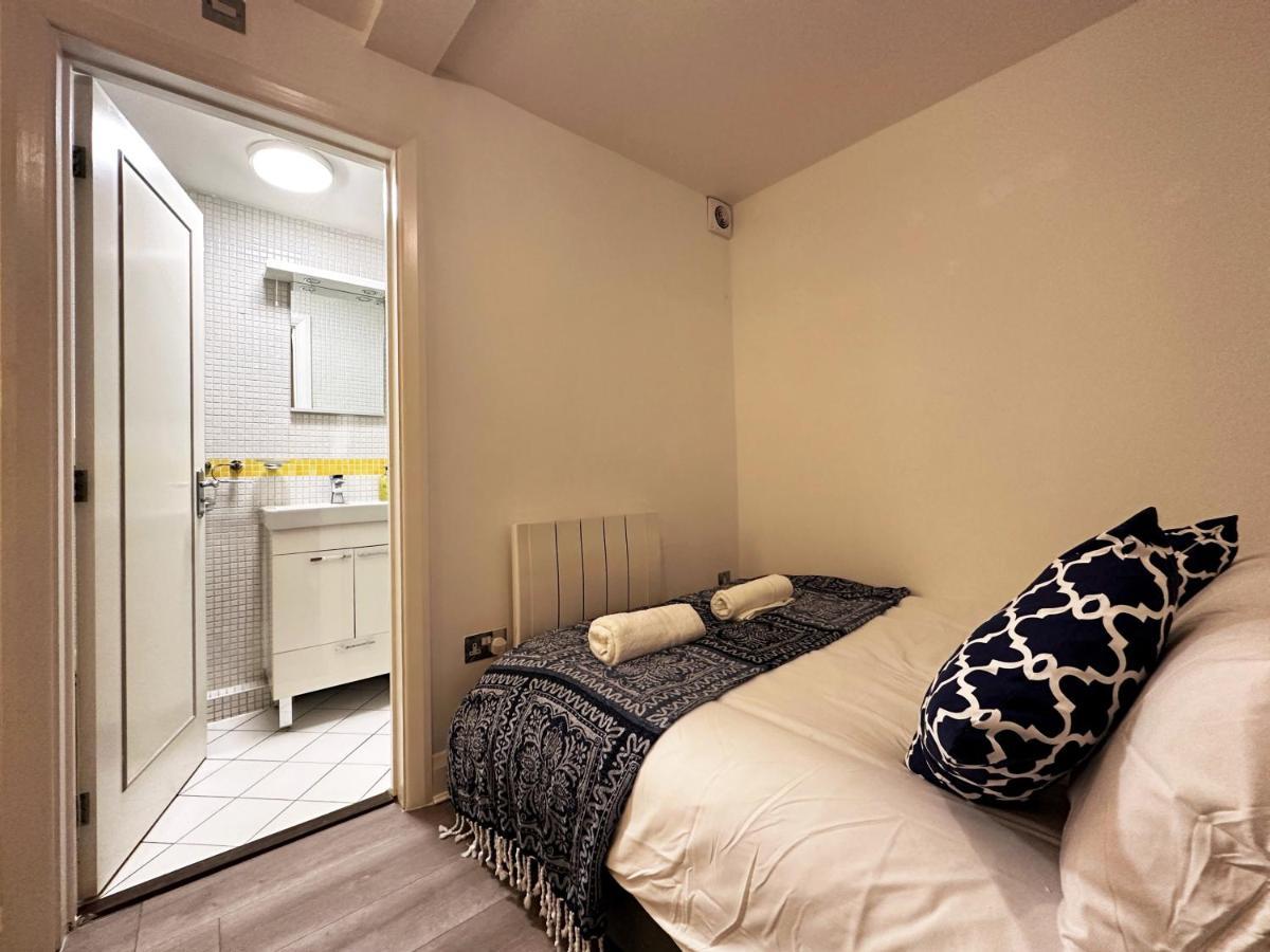 Chic Apartment In Mayfair ลอนดอน ภายนอก รูปภาพ