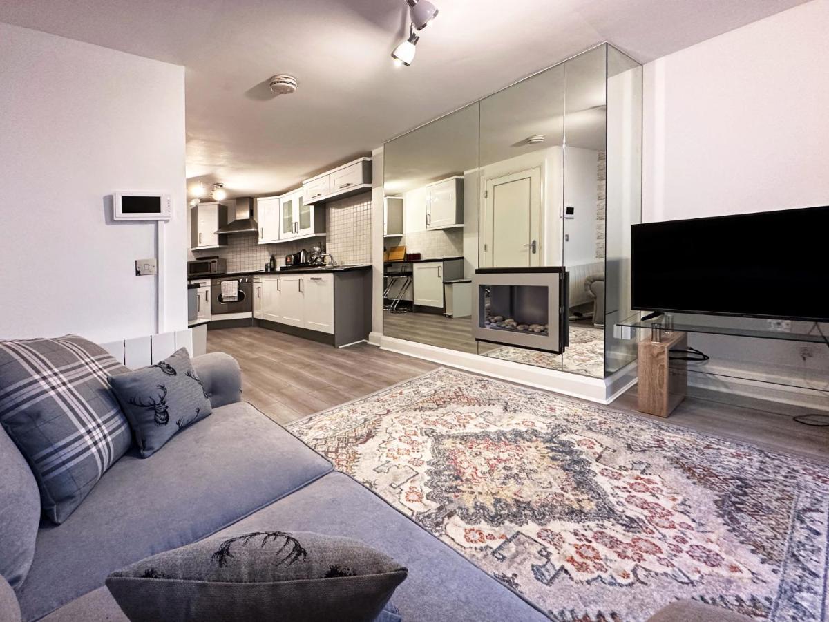 Chic Apartment In Mayfair ลอนดอน ภายนอก รูปภาพ