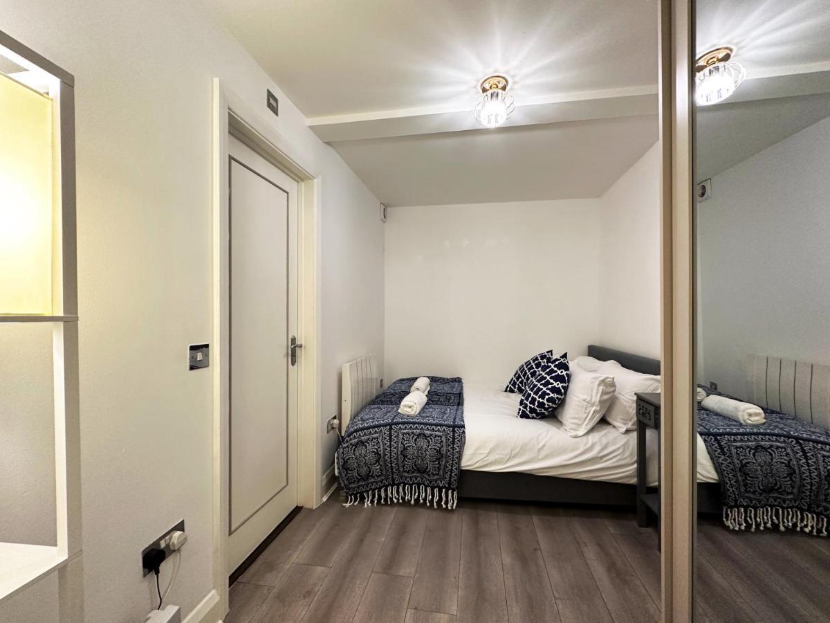 Chic Apartment In Mayfair ลอนดอน ภายนอก รูปภาพ