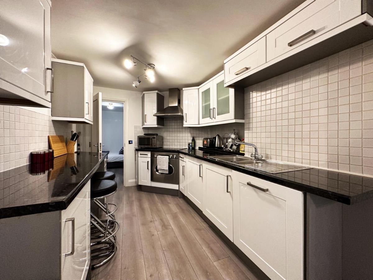 Chic Apartment In Mayfair ลอนดอน ภายนอก รูปภาพ