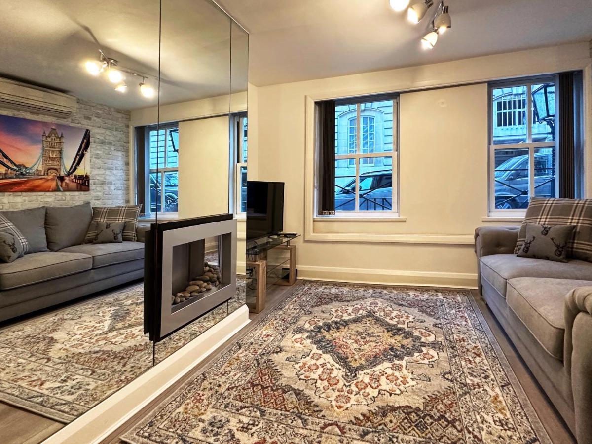 Chic Apartment In Mayfair ลอนดอน ภายนอก รูปภาพ